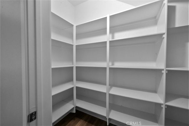15607 W Lilli Way, Van Nuys, CA 91406