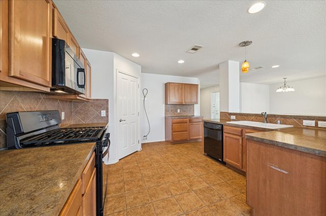 1034 Clover Leaf Court, Rosenberg, TX 77469