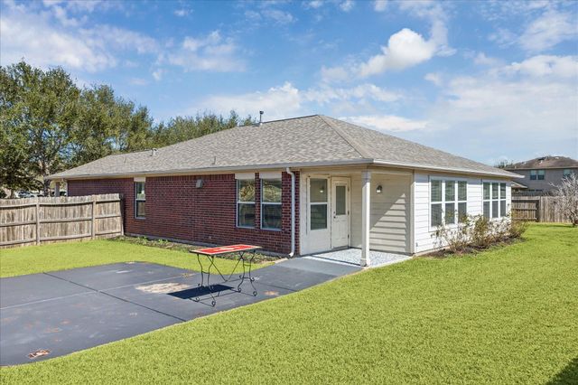 1034 Clover Leaf Court, Rosenberg, TX 77469