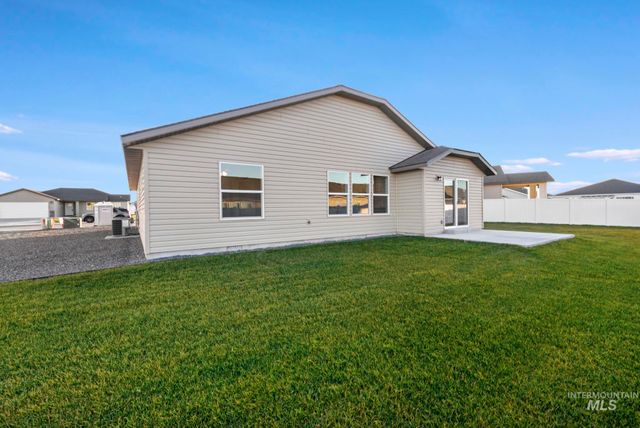 420 Rock Dove Loop, Twin Falls, ID 83301