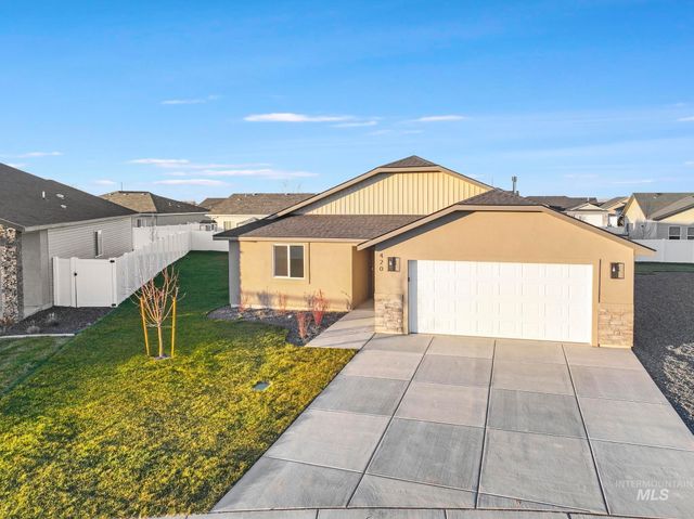 420 Rock Dove Loop, Twin Falls, ID 83301