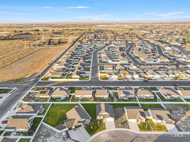 420 Rock Dove Loop, Twin Falls, ID 83301