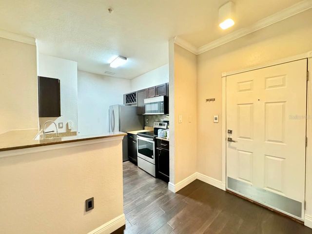 5000 CULBREATH KEY WAY 1-318, Tampa, FL 33611