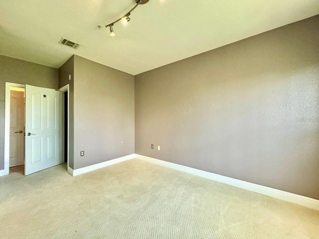 5000 CULBREATH KEY WAY 1-318, Tampa, FL 33611