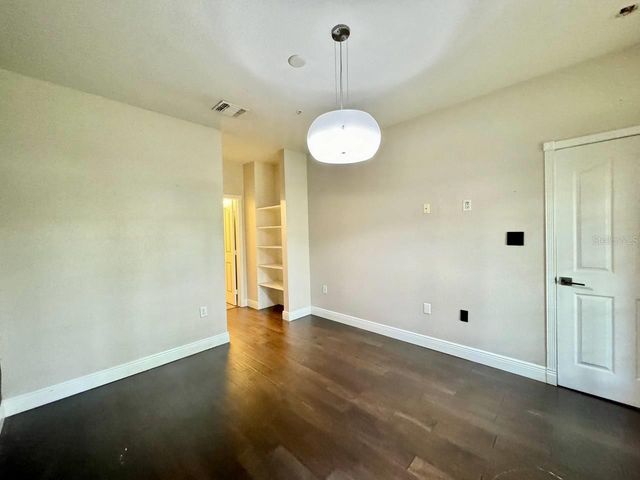 5000 CULBREATH KEY WAY 1-318, Tampa, FL 33611