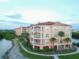 5000 CULBREATH KEY WAY 1-318, Tampa, FL 33611