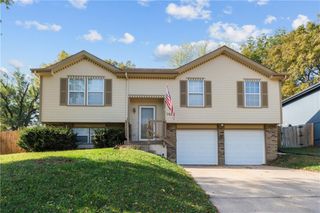 1023 N Van Mar Drive, Olathe, KS 66061