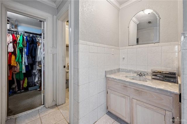 2220 Heather Avenue, Edinburg, TX 78542