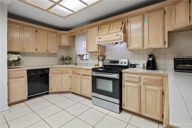 2220 Heather Avenue, Edinburg, TX 78542