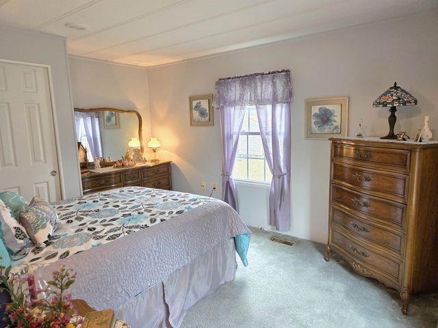 91 Zachary Drive, Hooksett, NH 03106