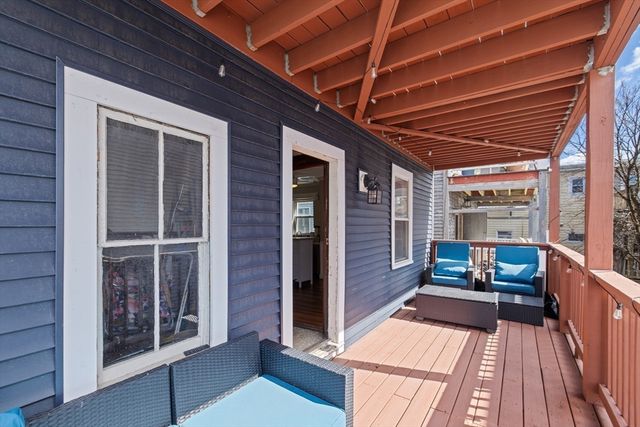 451 E 7th St, Boston, MA 02127