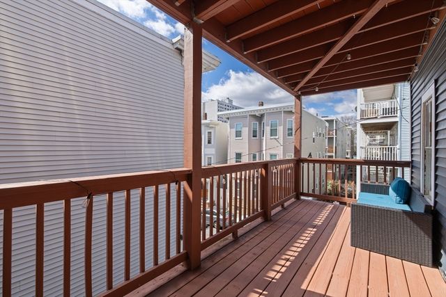 451 E 7th St, Boston, MA 02127