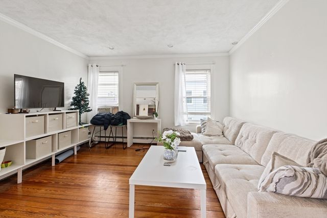 451 E 7th St, Boston, MA 02127