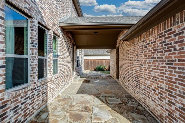 1516 Colorado Ruby Court, Arlington, TX 76005