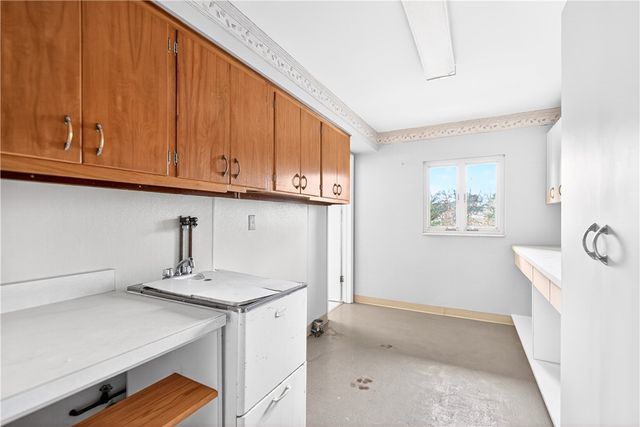 1443 Stoltz Rd, Bethel Park, PA 15102