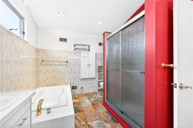 1443 Stoltz Rd, Bethel Park, PA 15102