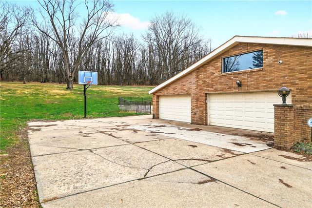 1443 Stoltz Rd, Bethel Park, PA 15102