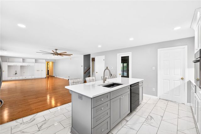 1443 Stoltz Rd, Bethel Park, PA 15102