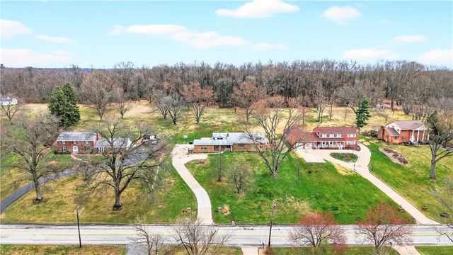 1443 Stoltz Rd, Bethel Park, PA 15102