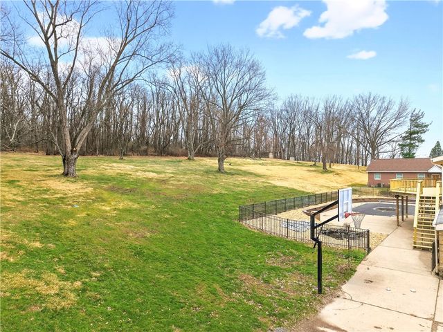1443 Stoltz Rd, Bethel Park, PA 15102