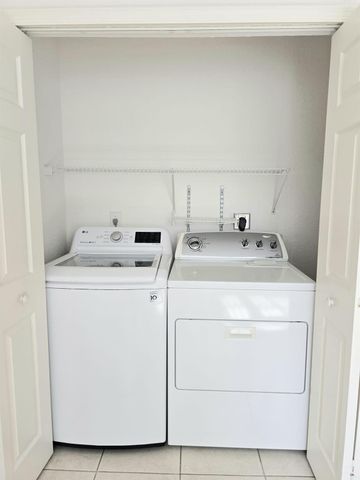 10589 NW 56th Pl, Coral Springs, FL 33076