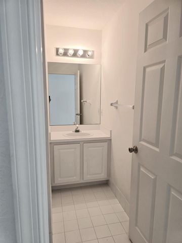 10589 NW 56th Pl, Coral Springs, FL 33076