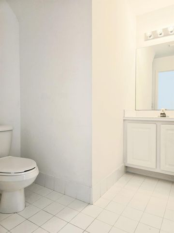 10589 NW 56th Pl, Coral Springs, FL 33076