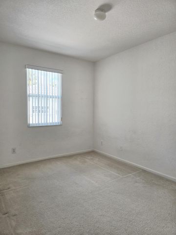 10589 NW 56th Pl, Coral Springs, FL 33076