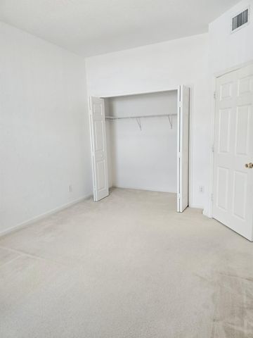 10589 NW 56th Pl, Coral Springs, FL 33076