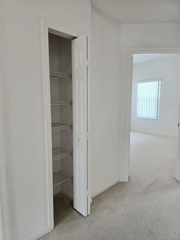 10589 NW 56th Pl, Coral Springs, FL 33076