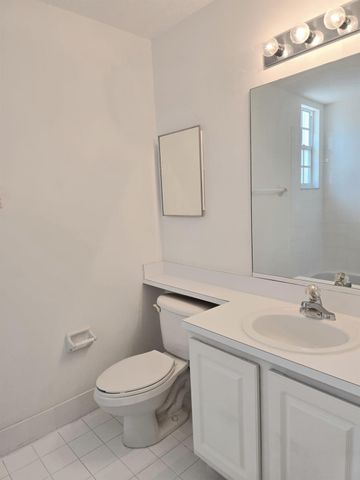 10589 NW 56th Pl, Coral Springs, FL 33076