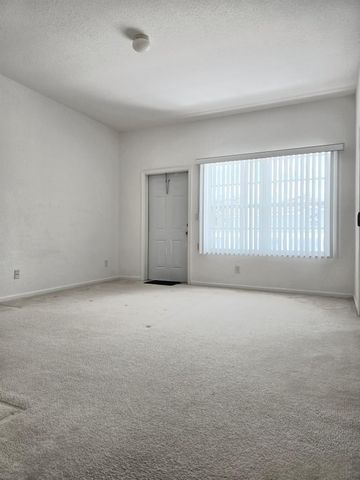 10589 NW 56th Pl, Coral Springs, FL 33076