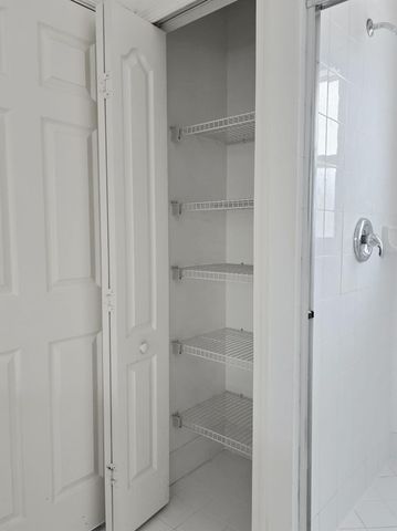 10589 NW 56th Pl, Coral Springs, FL 33076