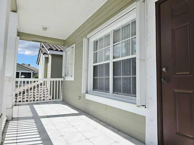 10589 NW 56th Pl, Coral Springs, FL 33076