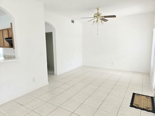 10589 NW 56th Pl, Coral Springs, FL 33076