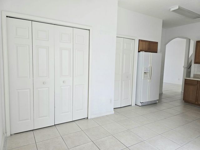 10589 NW 56th Pl, Coral Springs, FL 33076