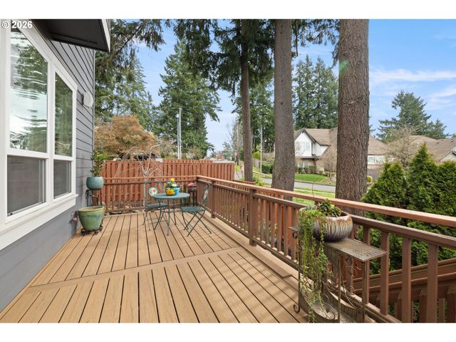2288 SAINT MORITZ Loop, West Linn, OR 97068