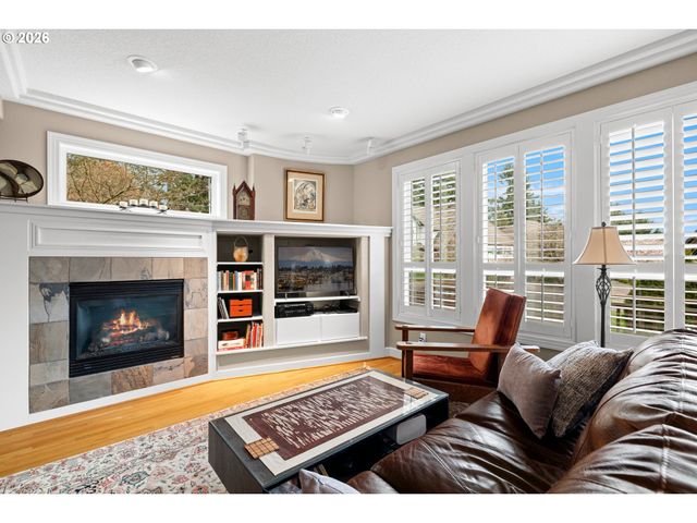 2288 SAINT MORITZ Loop, West Linn, OR 97068