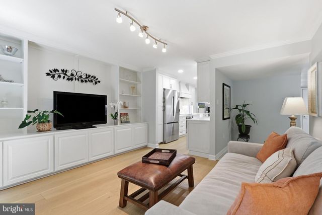 11615 HUNTERS GREEN CT, Reston, VA 20191