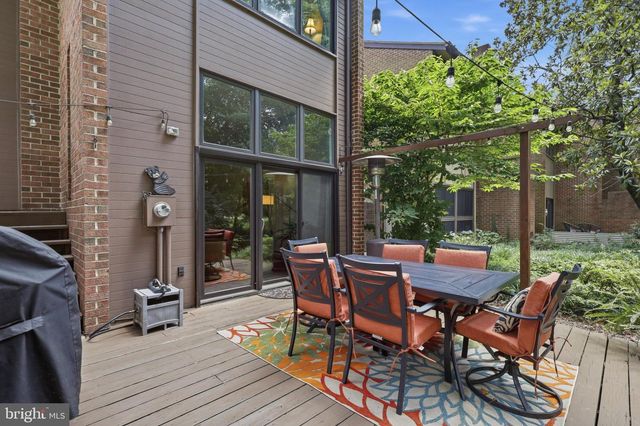 11615 HUNTERS GREEN CT, Reston, VA 20191