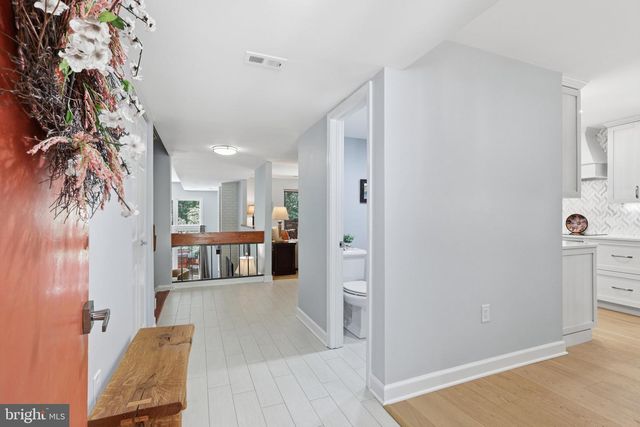 11615 HUNTERS GREEN CT, Reston, VA 20191