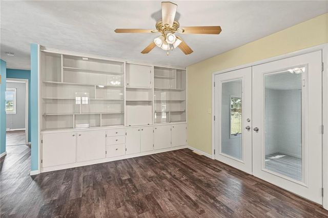 207 Kristine Avenue, Clinton, MO 64735