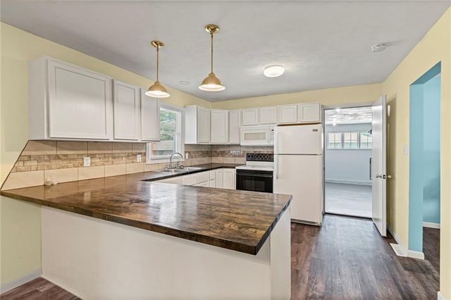 207 Kristine Avenue, Clinton, MO 64735