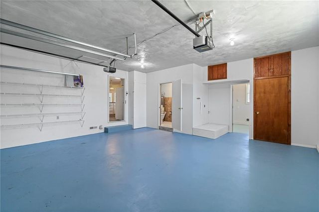 207 Kristine Avenue, Clinton, MO 64735