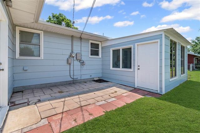 207 Kristine Avenue, Clinton, MO 64735