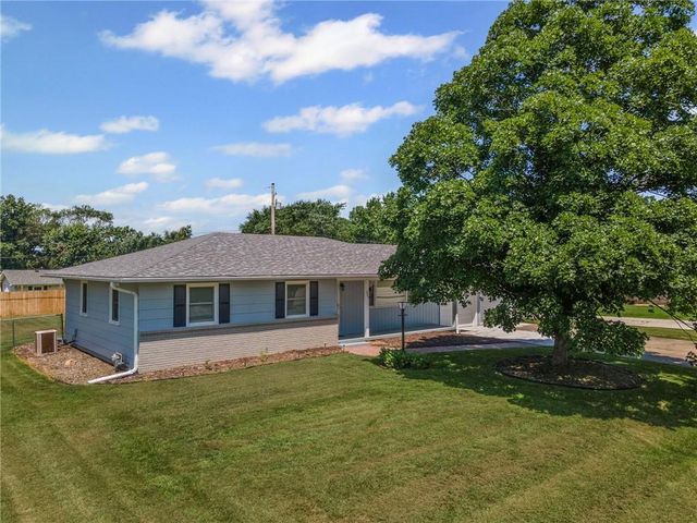207 Kristine Avenue, Clinton, MO 64735