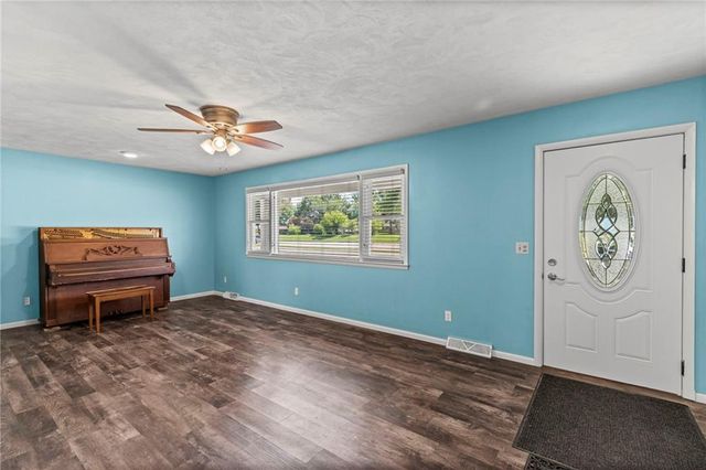 207 Kristine Avenue, Clinton, MO 64735