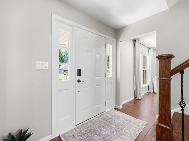 916 Stratford Lane, Downers Grove, IL 60516