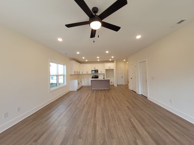 206 Sandalwood Way, Dickson, TN 37055