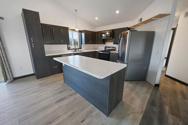 24480 17th Avenue, Saint Augusta, MN 56301